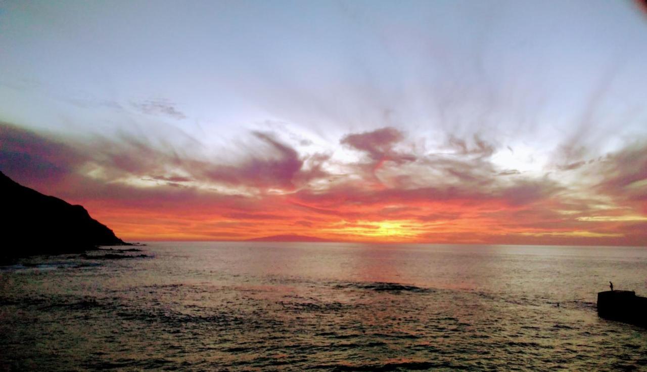 וייהרמוסו Sunset In The Atlantic Apartamentos Playa De Alojera מראה חיצוני תמונה