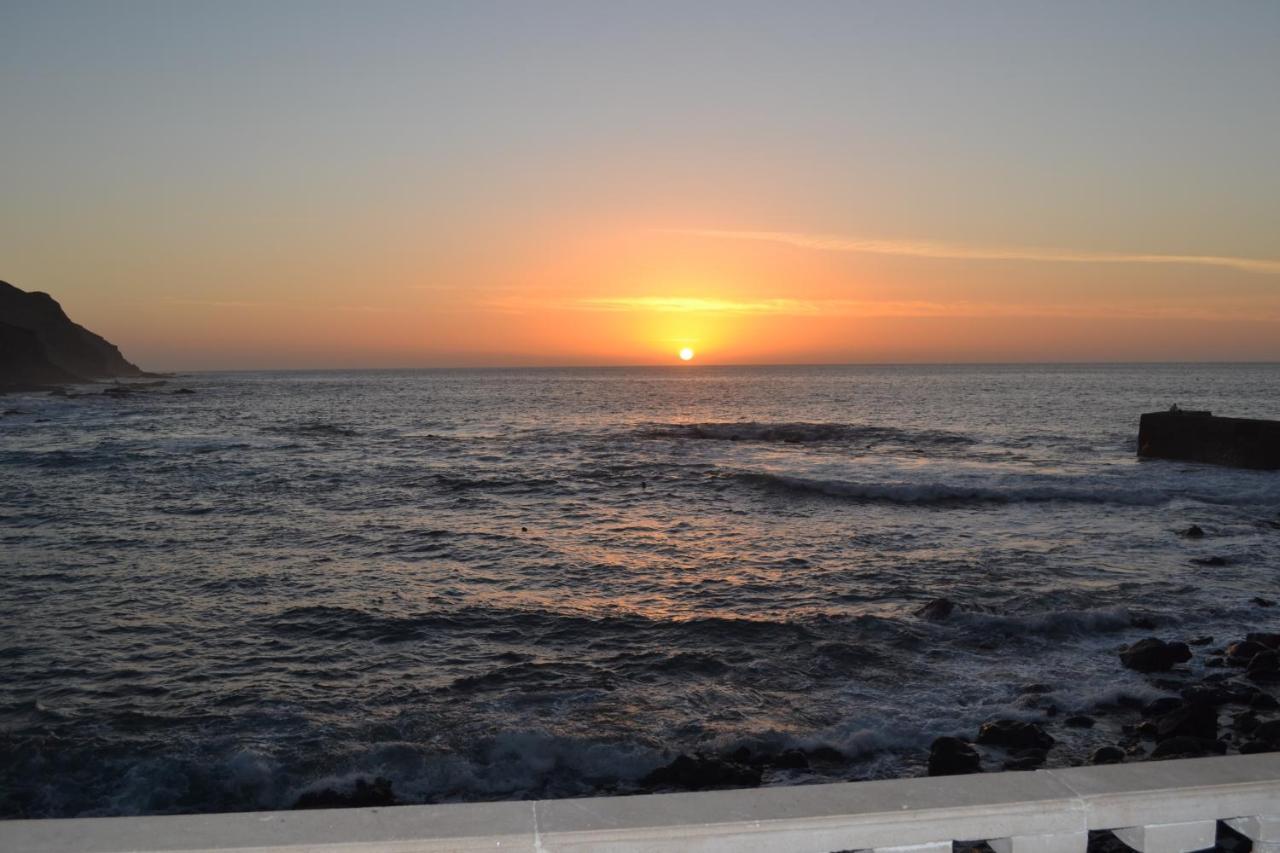 וייהרמוסו Sunset In The Atlantic Apartamentos Playa De Alojera מראה חיצוני תמונה